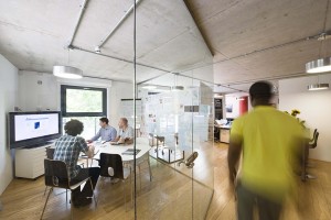 Concurrents.GroupsNeedPrivacyToo