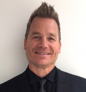 2015.1102.Re-S.Jon Strassner