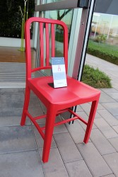 2015.1005.DavidKelleyIDEOatONEder4.EmecoCocaColaNavyChair