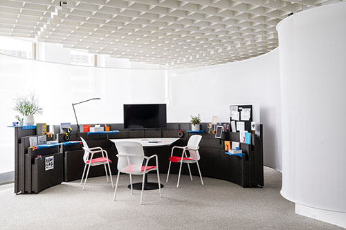 Metaform Portfolio with Keyn Chair