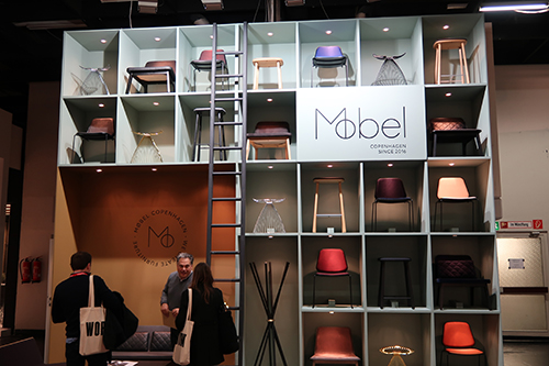 Chairs still dominate the show with displays running both horizontally and vertically.