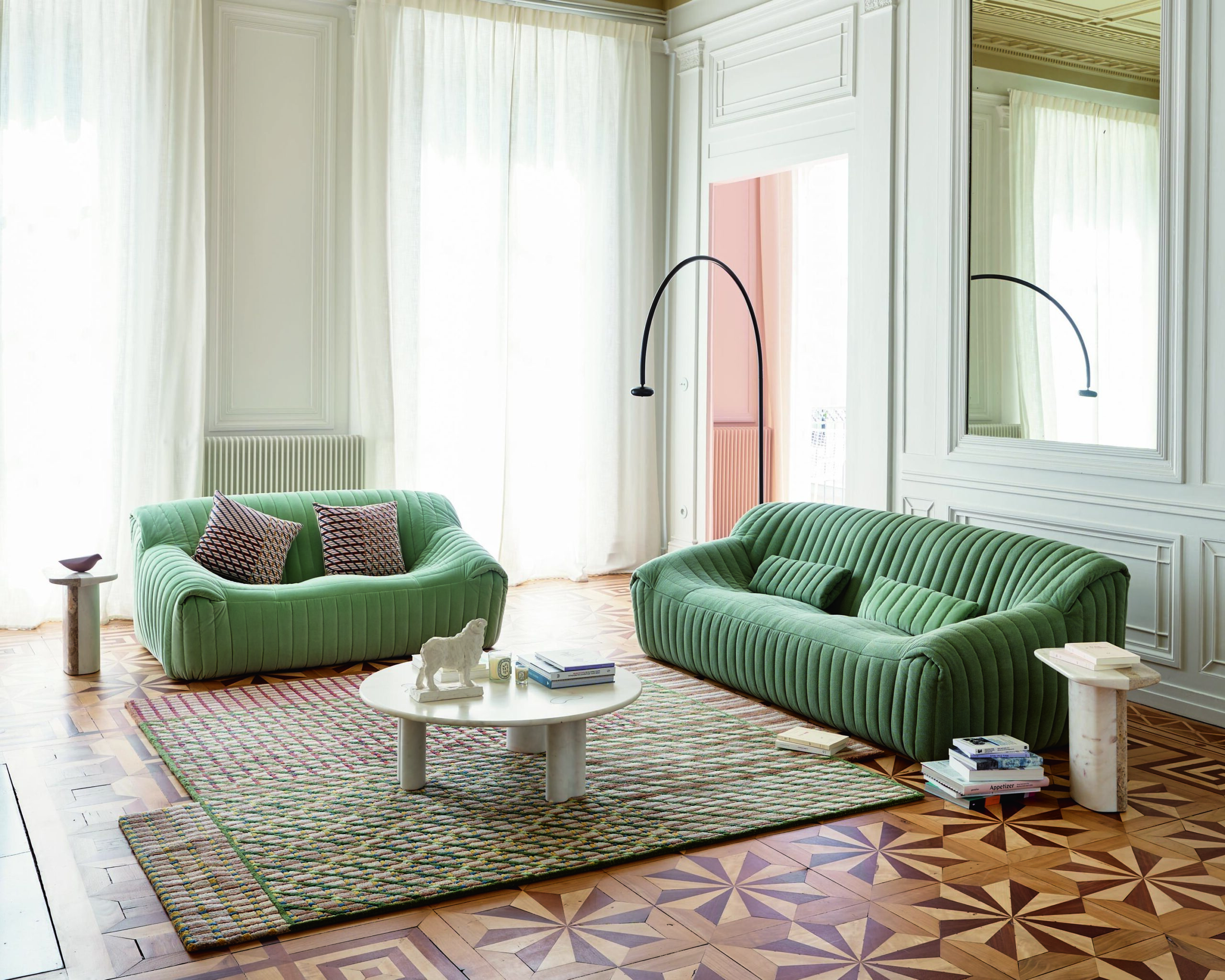 After 50 Years, Ligne Roset's Sandra Is Back - officeinsight